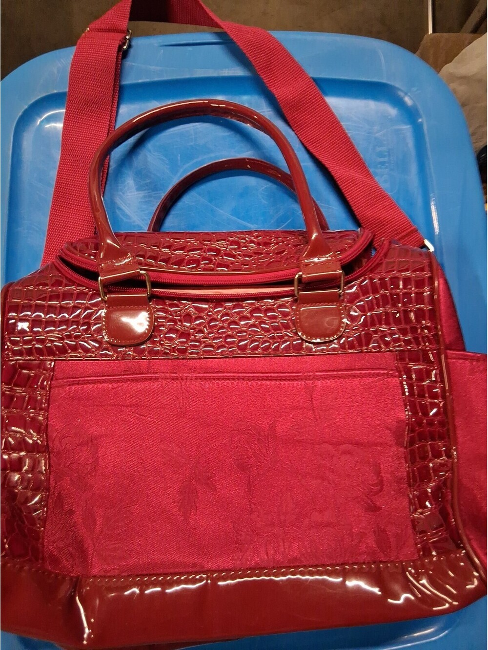 Women’s Burgundy Crocodile-Embossed Shoulder Bag Zip Closure Floral Design